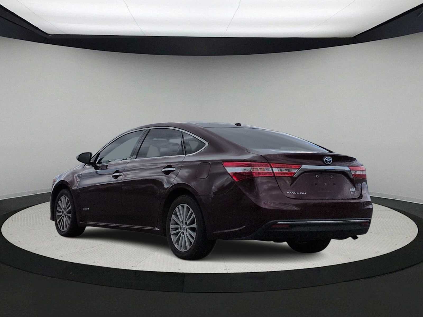 Toyota Avalon Hybrid XLE Touring 2015