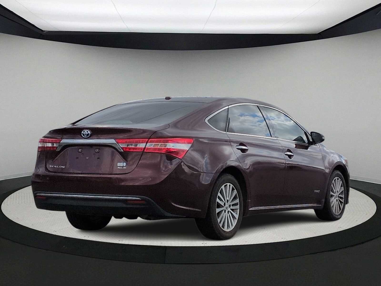 Toyota Avalon Hybrid XLE Touring 2015