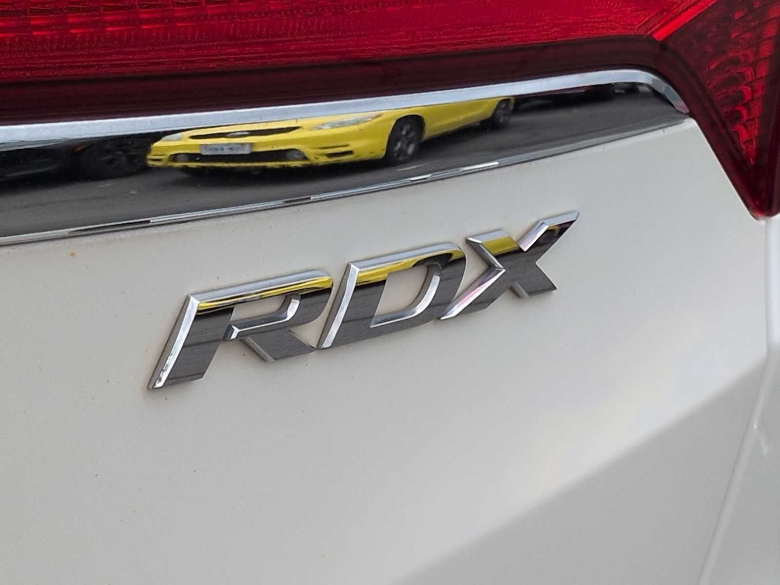 Acura RDX 2013 con paquete tecnológico
