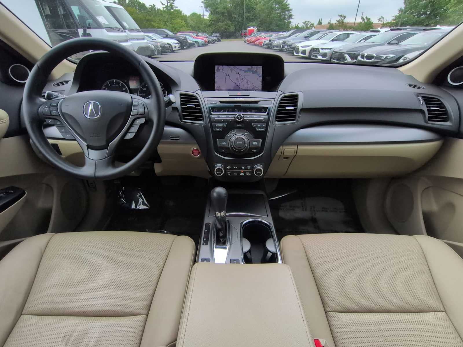 Acura RDX 2013 con paquete tecnológico