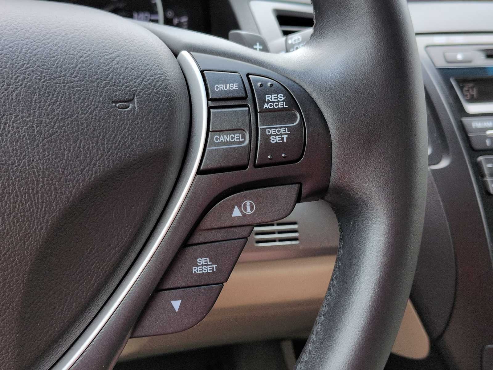 Acura RDX 2013 con paquete tecnológico