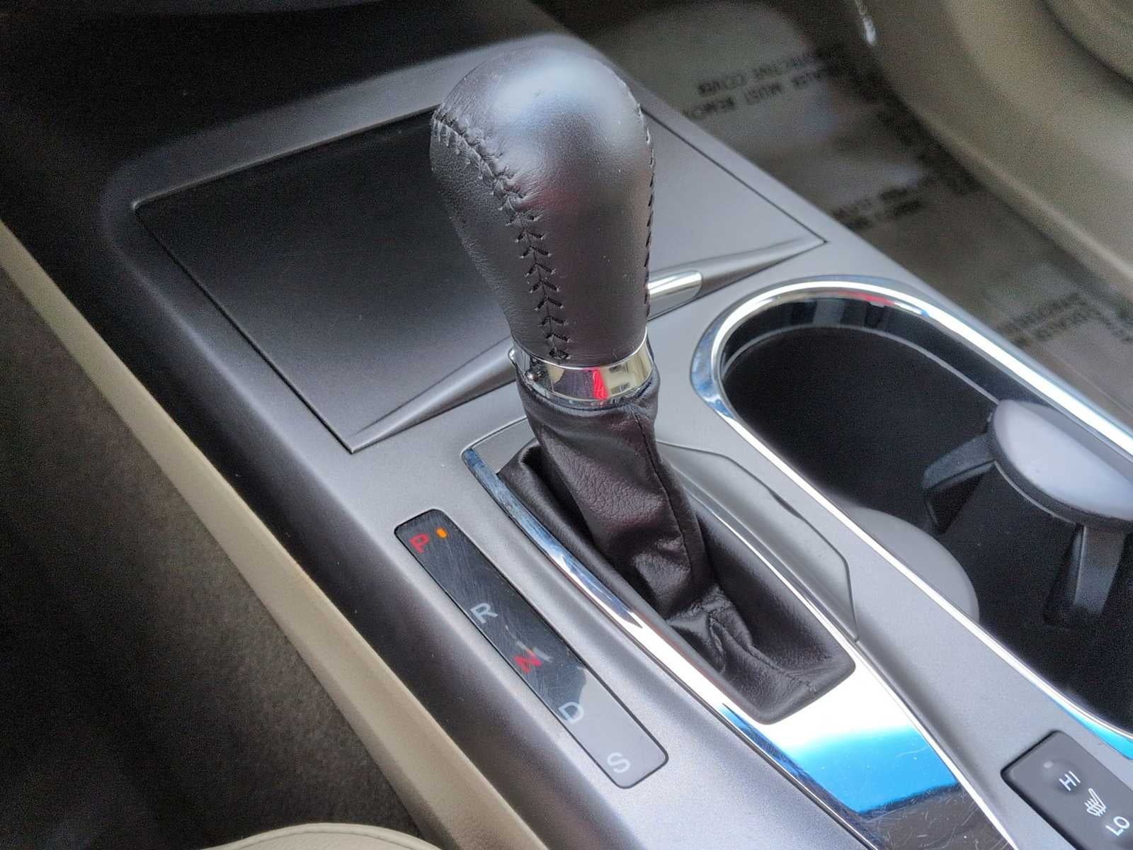 Acura RDX 2013 con paquete tecnológico