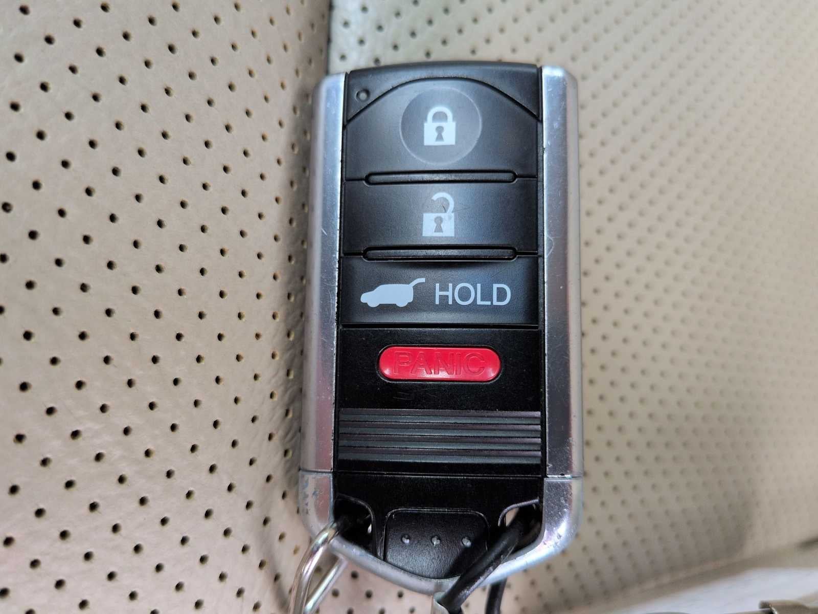 Acura RDX 2013 con paquete tecnológico