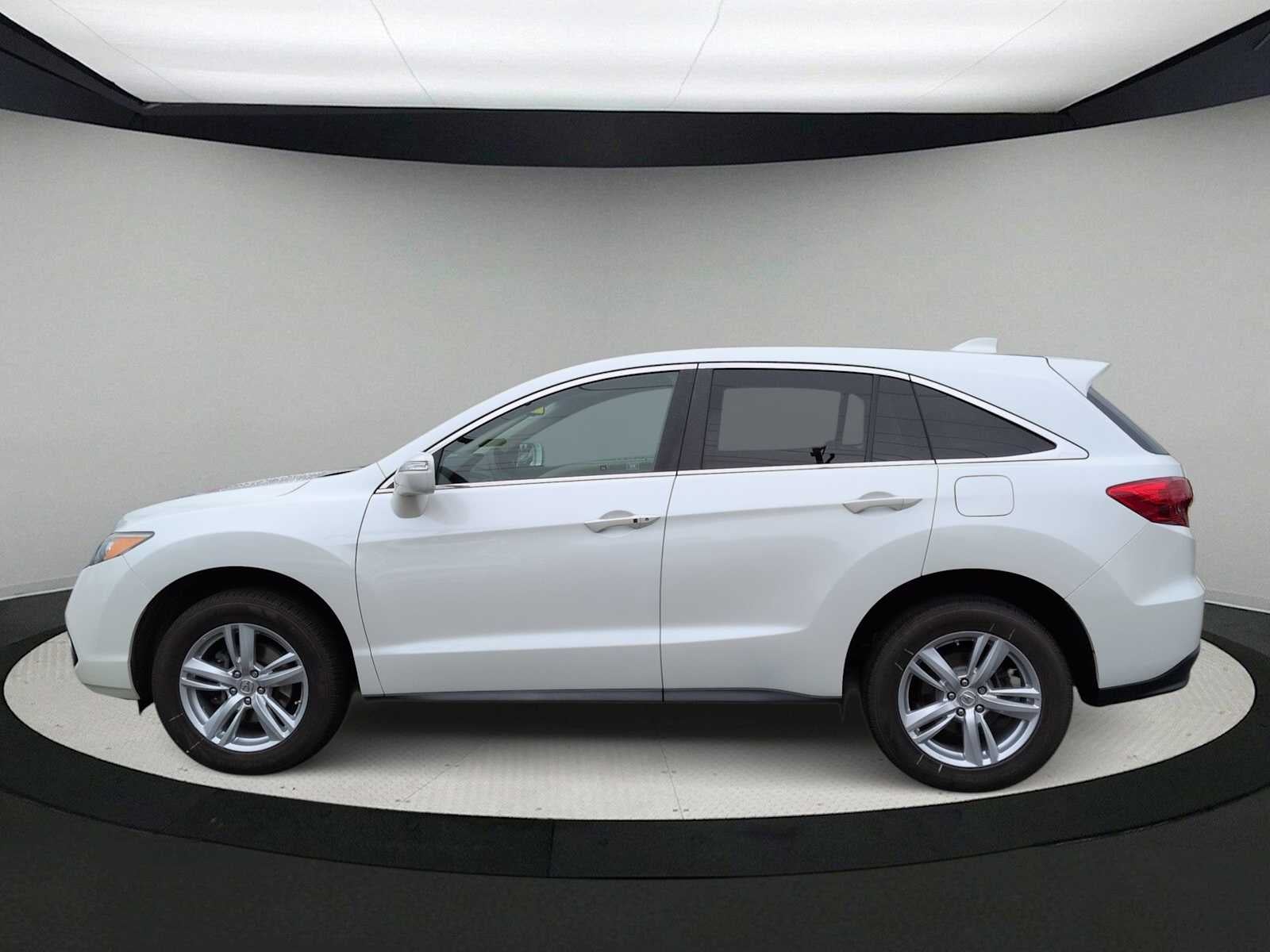 Acura RDX 2013 con paquete tecnológico