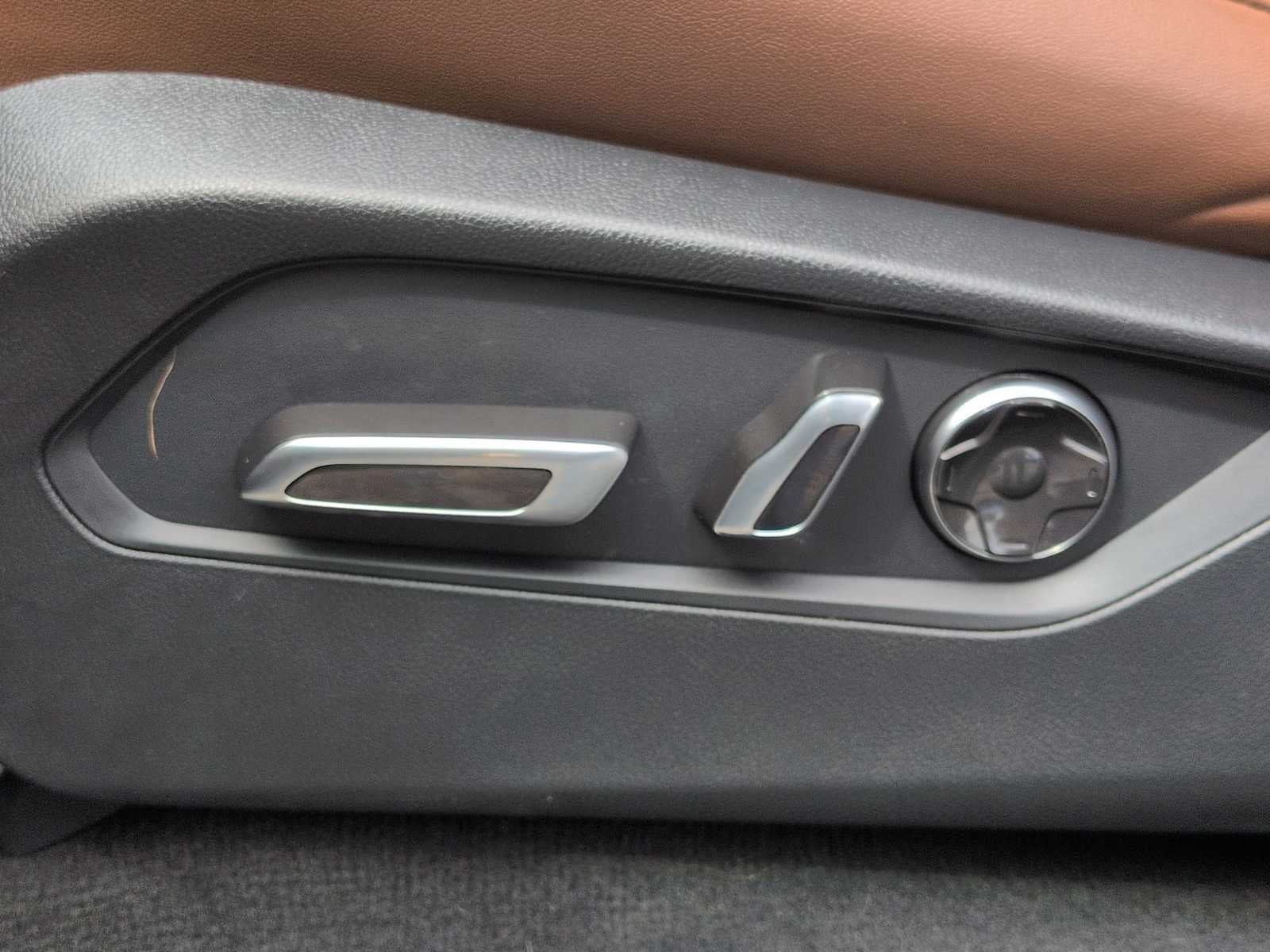 Acura MDX 2023 con paquete tecnológico