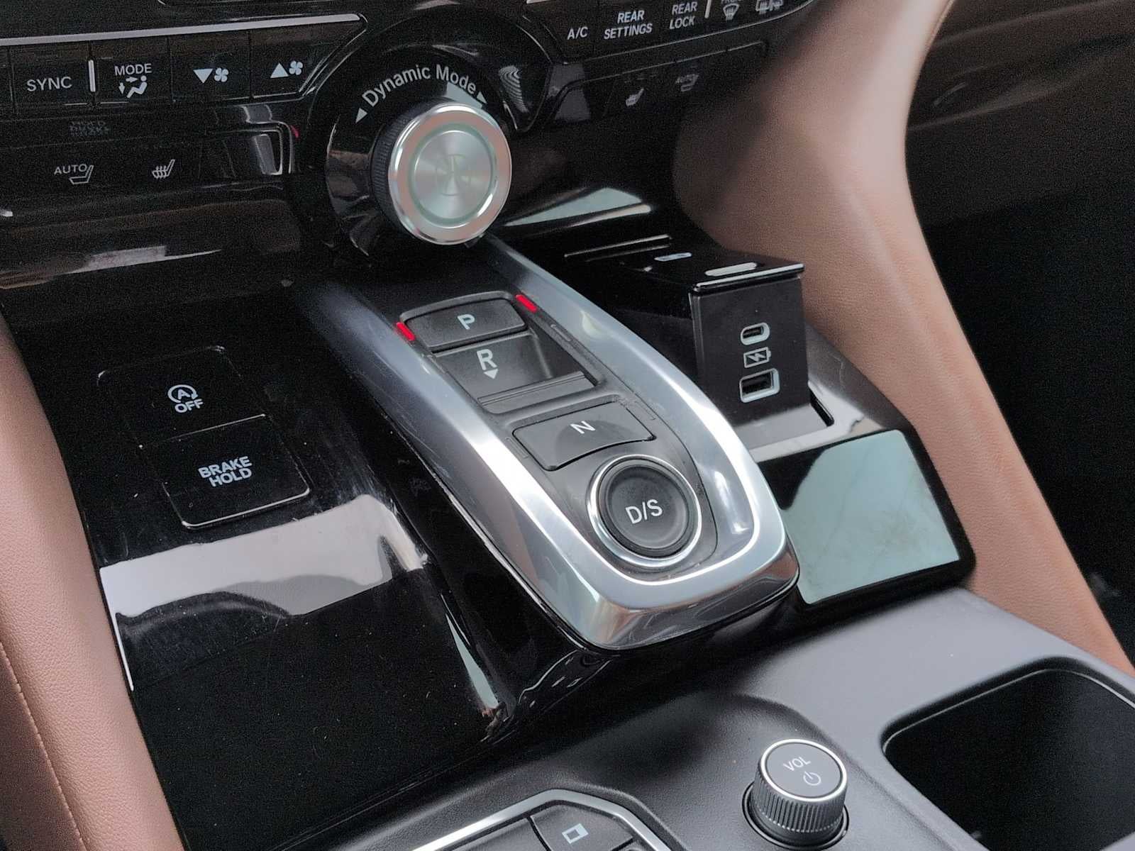Acura MDX 2023 con paquete tecnológico
