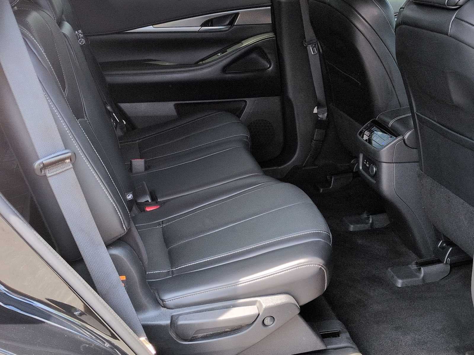 INFINITI QX60 LUXE 2023