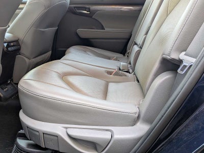 Toyota Highlander Hybrid Limited 2021