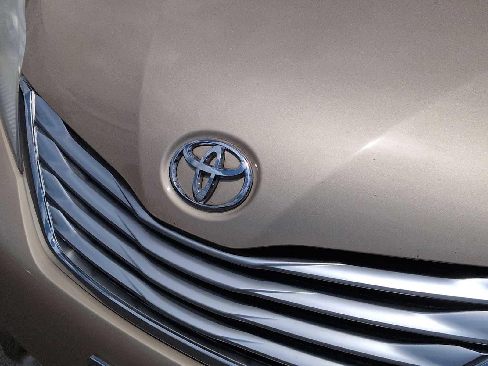 Toyota Sienna Ltd 2011