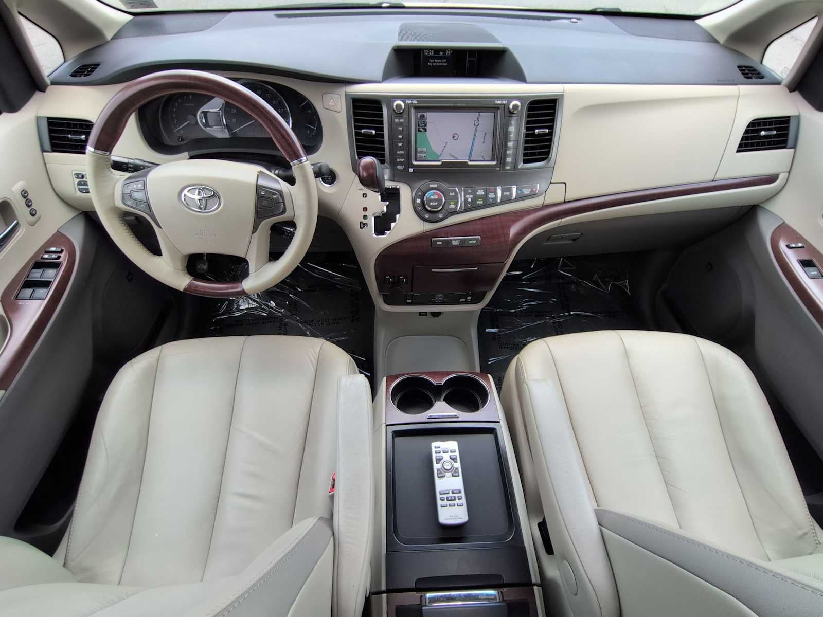 Toyota Sienna Ltd 2011