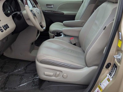 Toyota Sienna Ltd 2011