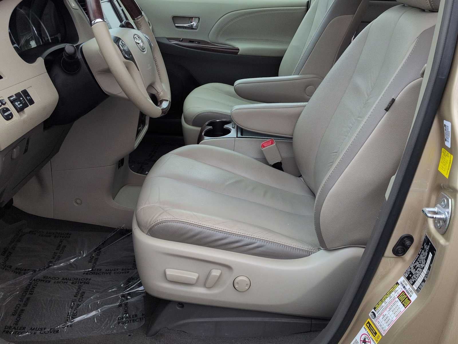 Toyota Sienna Ltd 2011