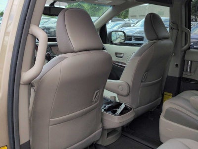 Toyota Sienna Ltd 2011