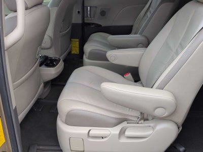 Toyota Sienna Ltd 2011