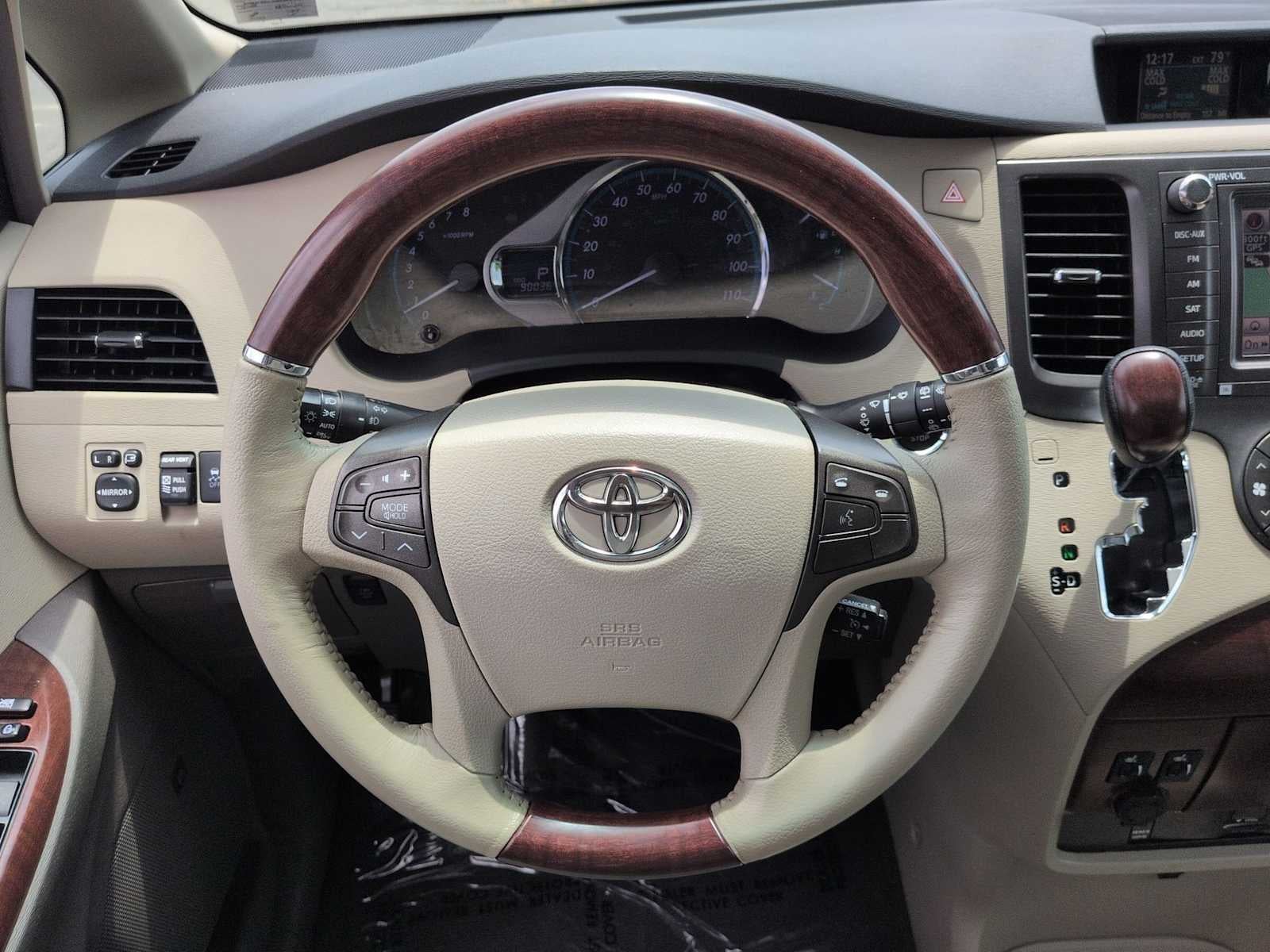 Toyota Sienna Ltd 2011