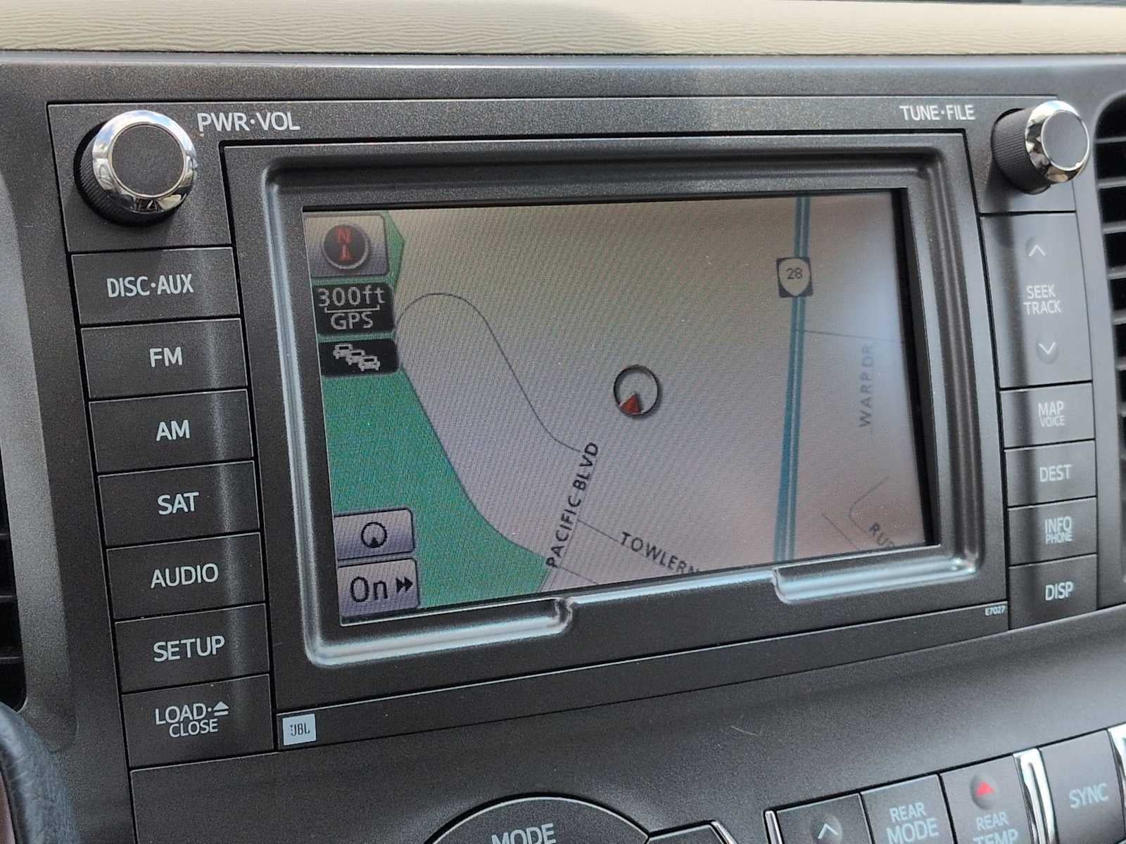 Toyota Sienna Ltd 2011