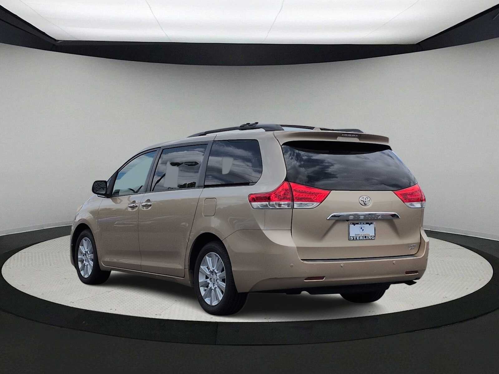 Toyota Sienna Ltd 2011