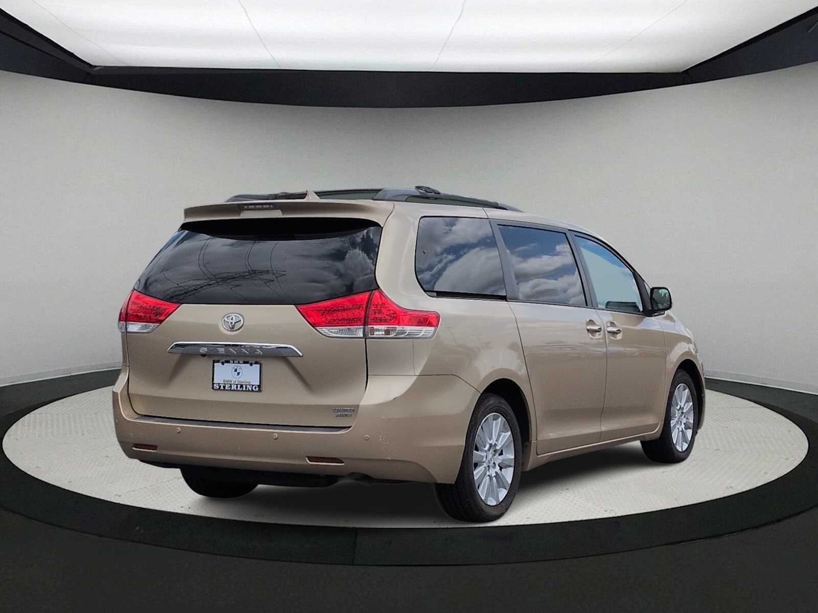 Toyota Sienna Ltd 2011