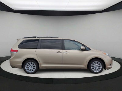 Toyota Sienna Ltd 2011