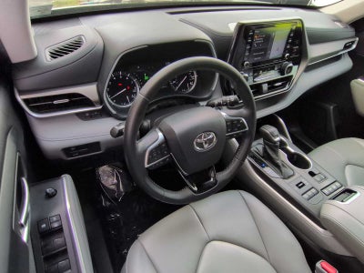 Toyota Highlander XLE 2021