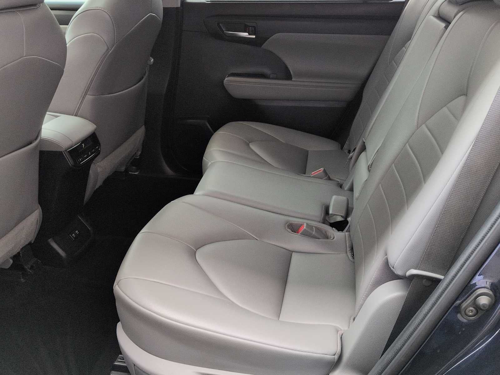 Toyota Highlander XLE 2021
