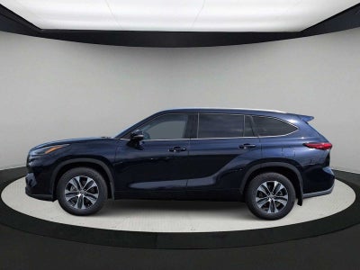 Toyota Highlander XLE 2021