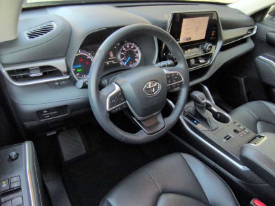 Toyota Highlander Hybrid XLE 2023