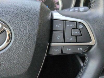 Toyota Highlander Hybrid XLE 2023