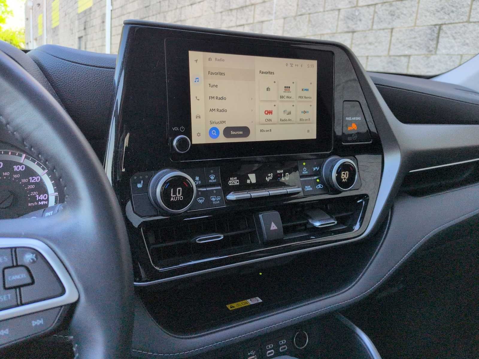 Toyota Highlander Hybrid XLE 2023