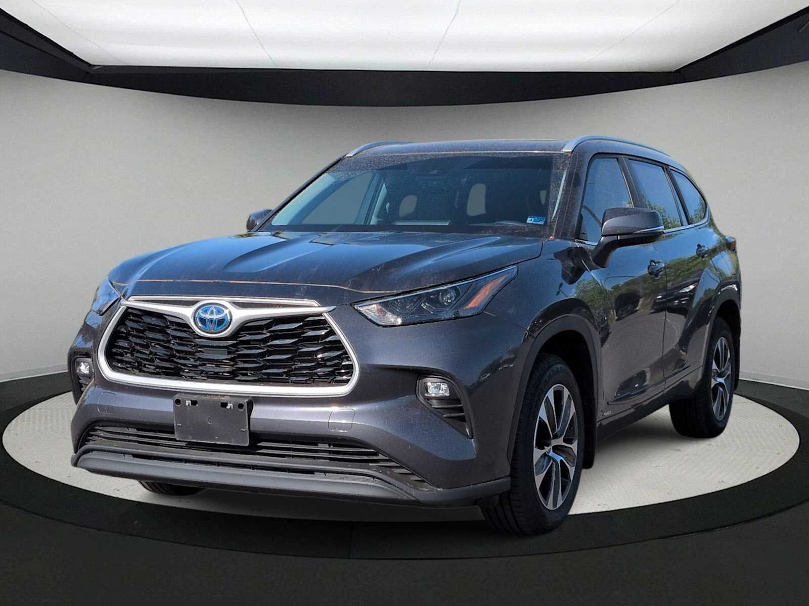 Toyota Highlander Hybrid XLE 2023
