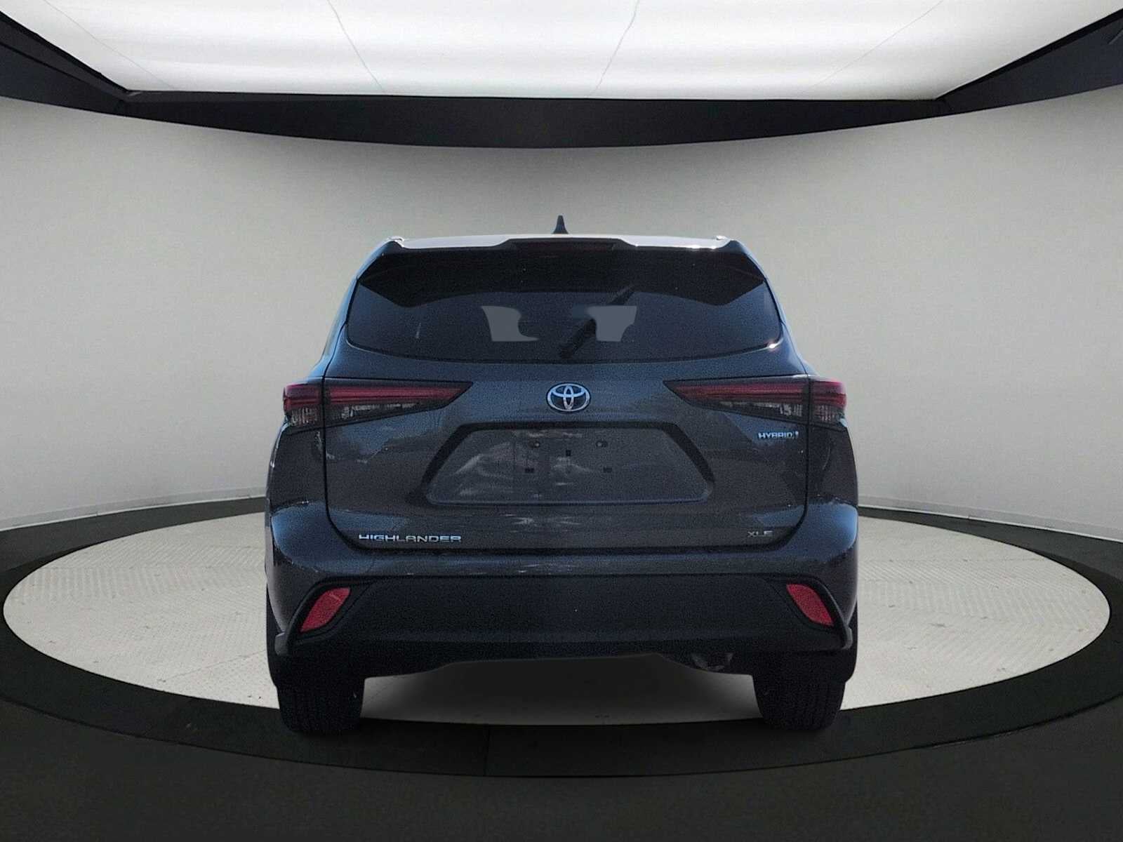 Toyota Highlander Hybrid XLE 2023