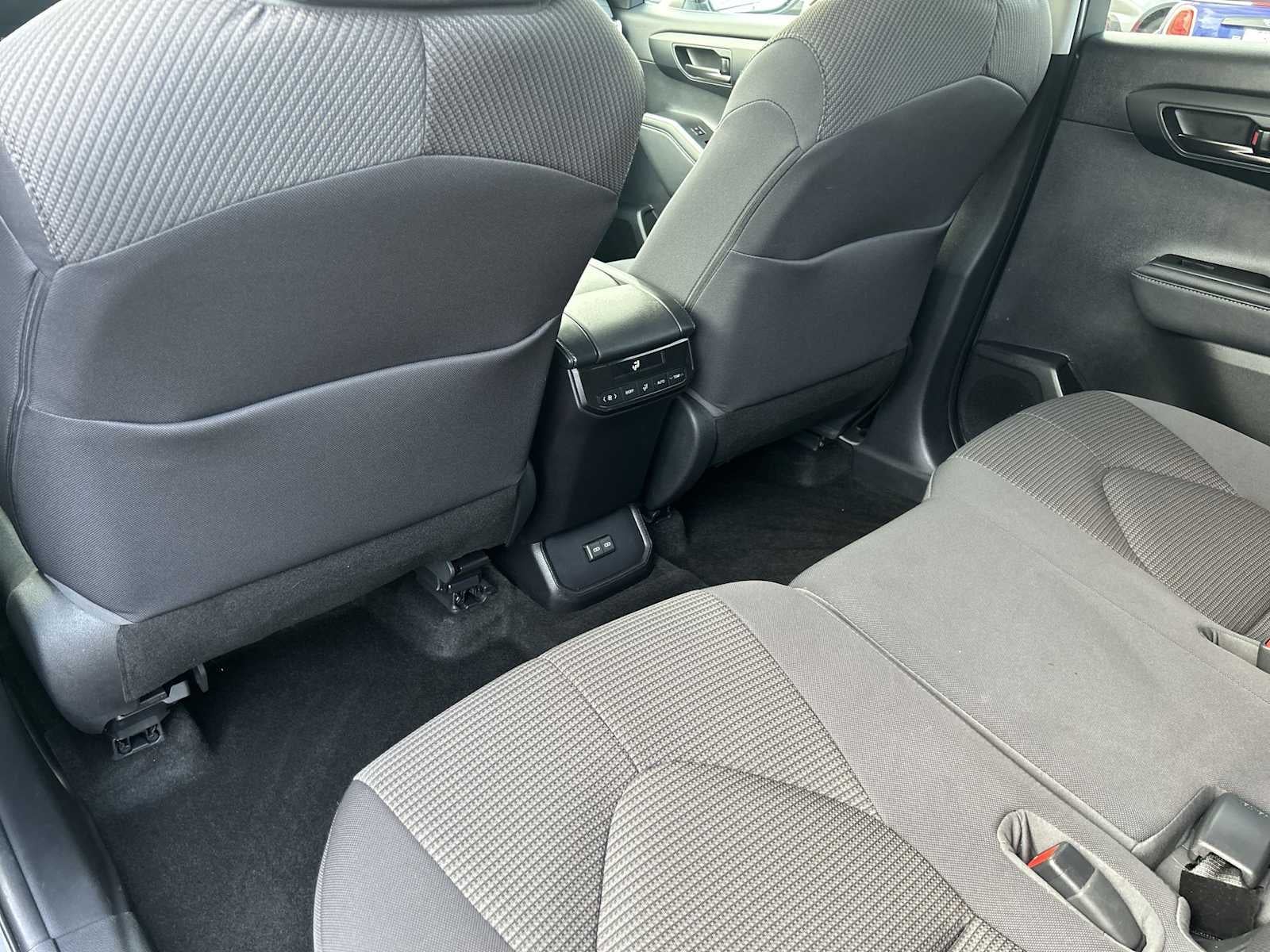 Toyota Highlander LE 2023