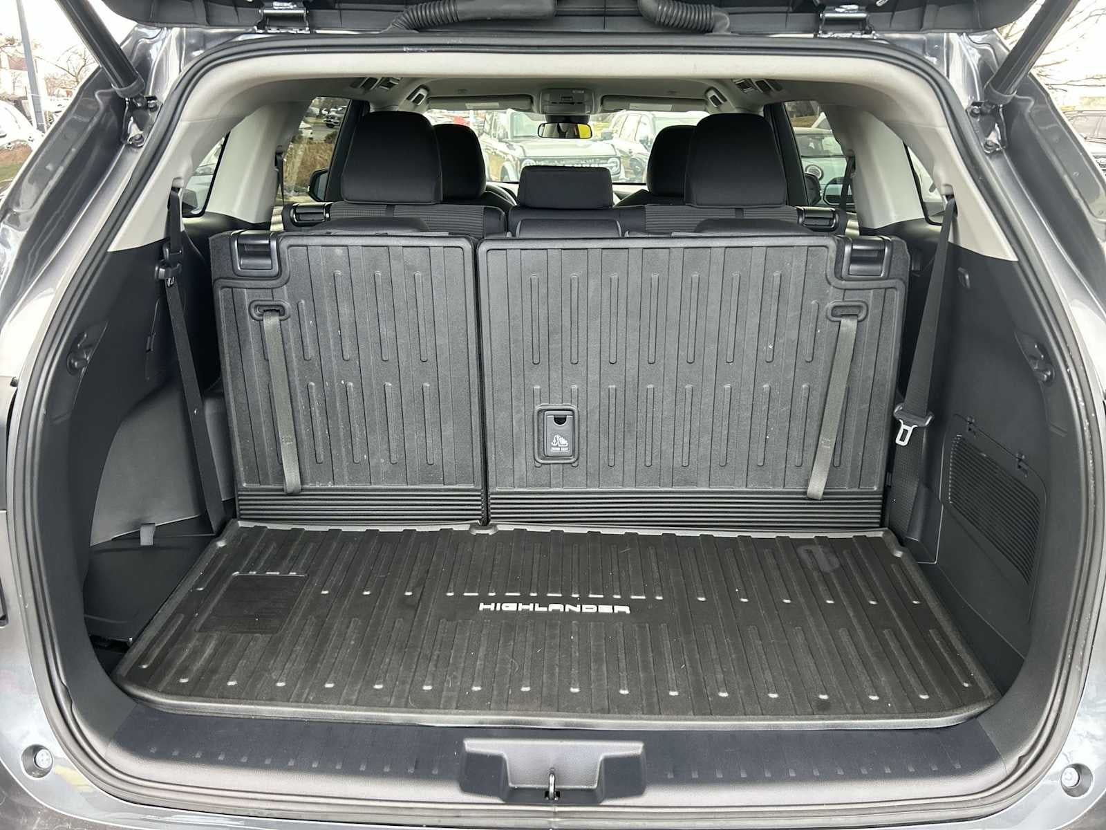 Toyota Highlander LE 2023