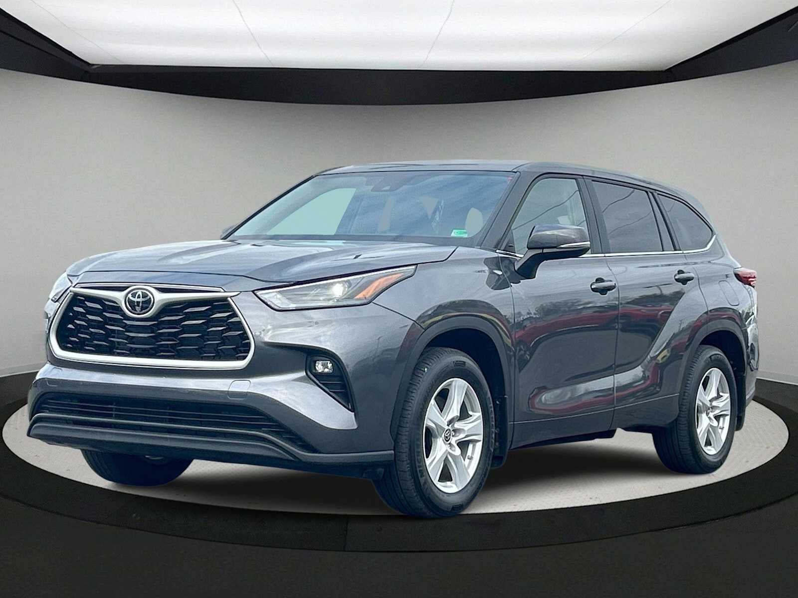 Toyota Highlander LE 2023