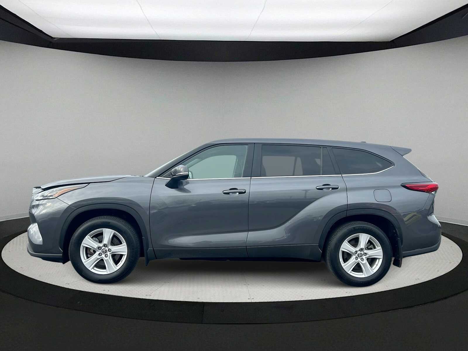 Toyota Highlander LE 2023