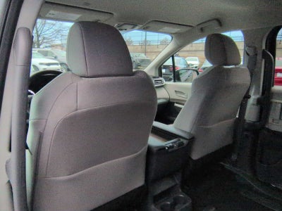 Toyota Sienna LE 2024