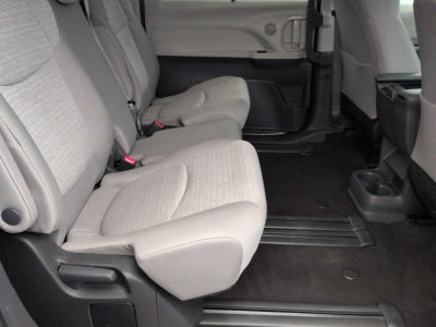 Toyota Sienna LE 2024