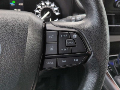 Toyota Sienna LE 2024