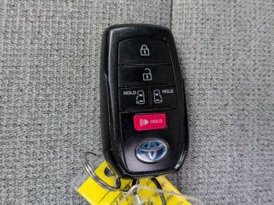 Toyota Sienna LE 2024