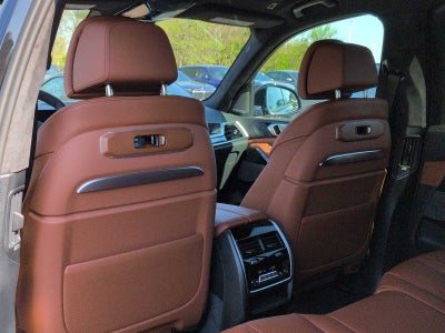 2027 BMW X7 xDrive40i