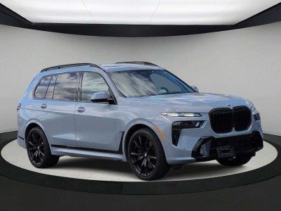 2025 BMW X7 xDrive40i