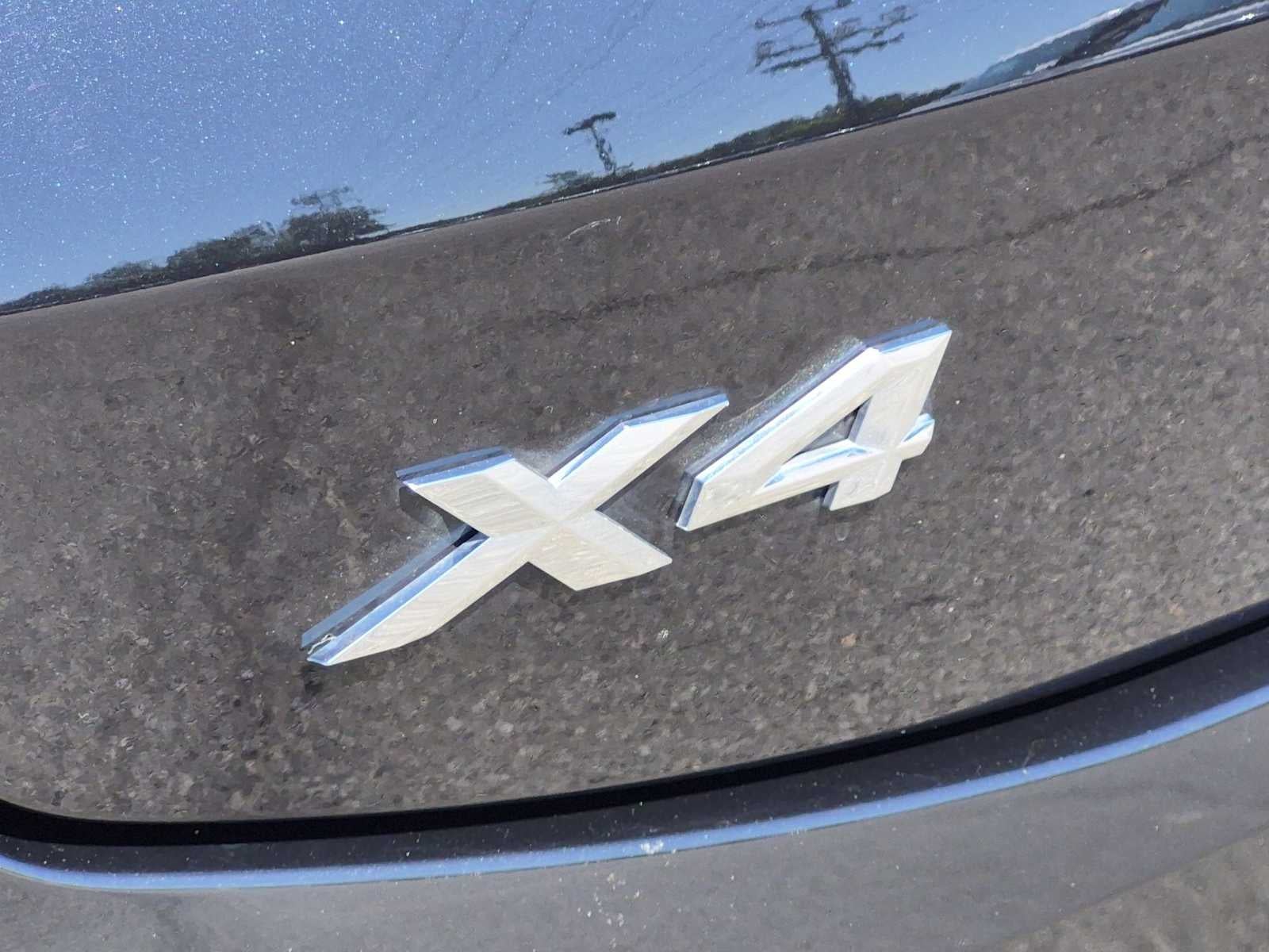 2023 BMW X4 xDrive30i