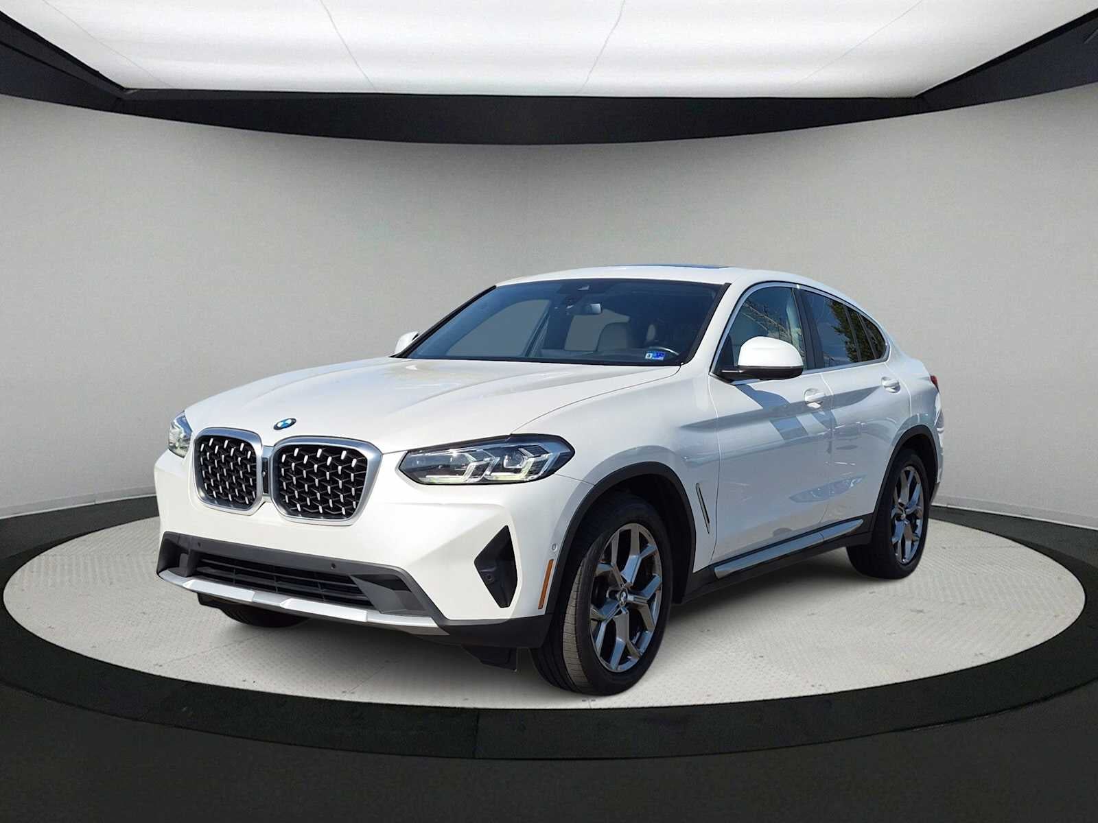 2023 BMW X4 xDrive30i