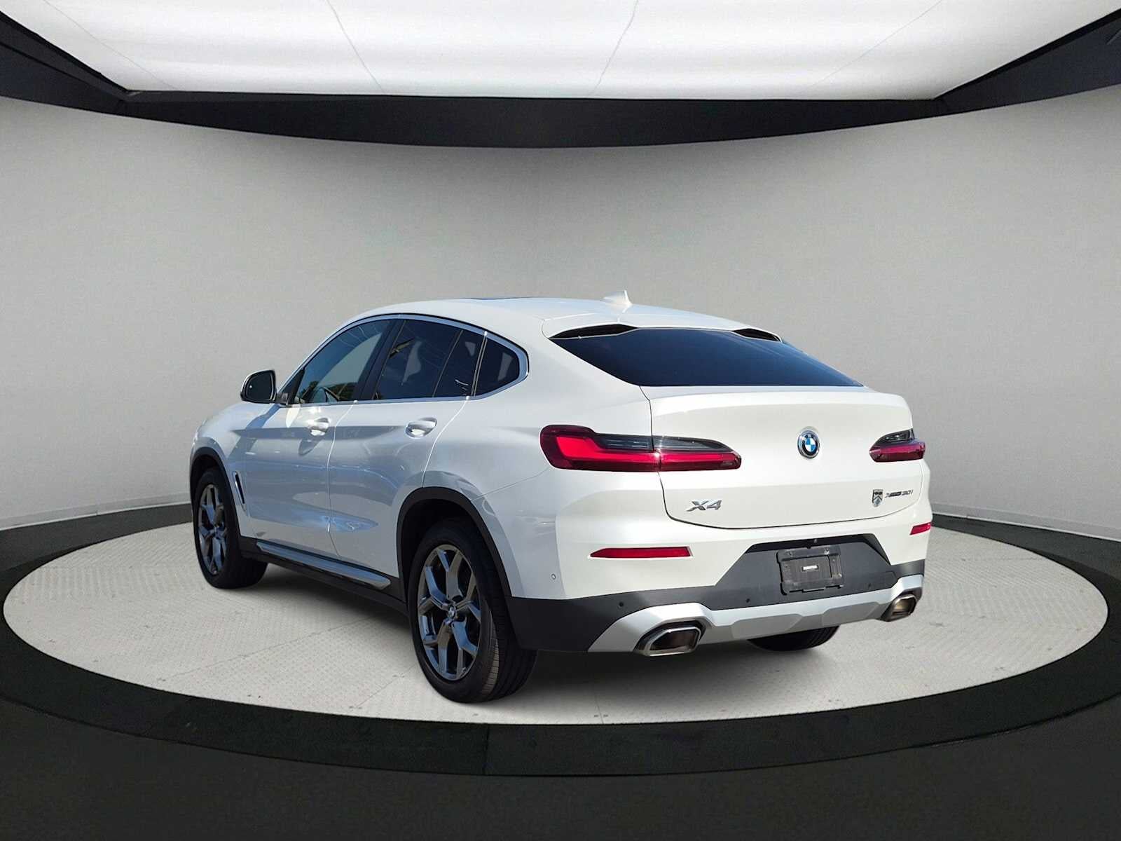 2023 BMW X4 xDrive30i