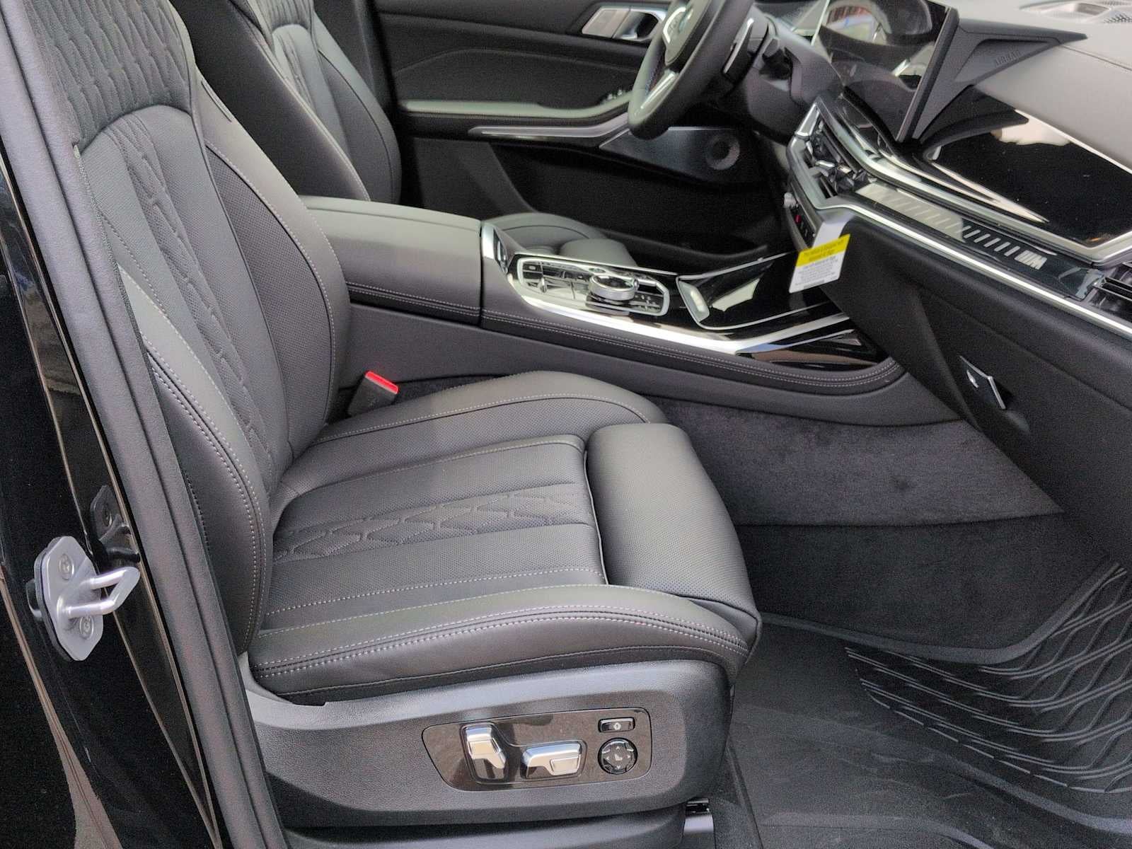 2027 BMW X7 M60i