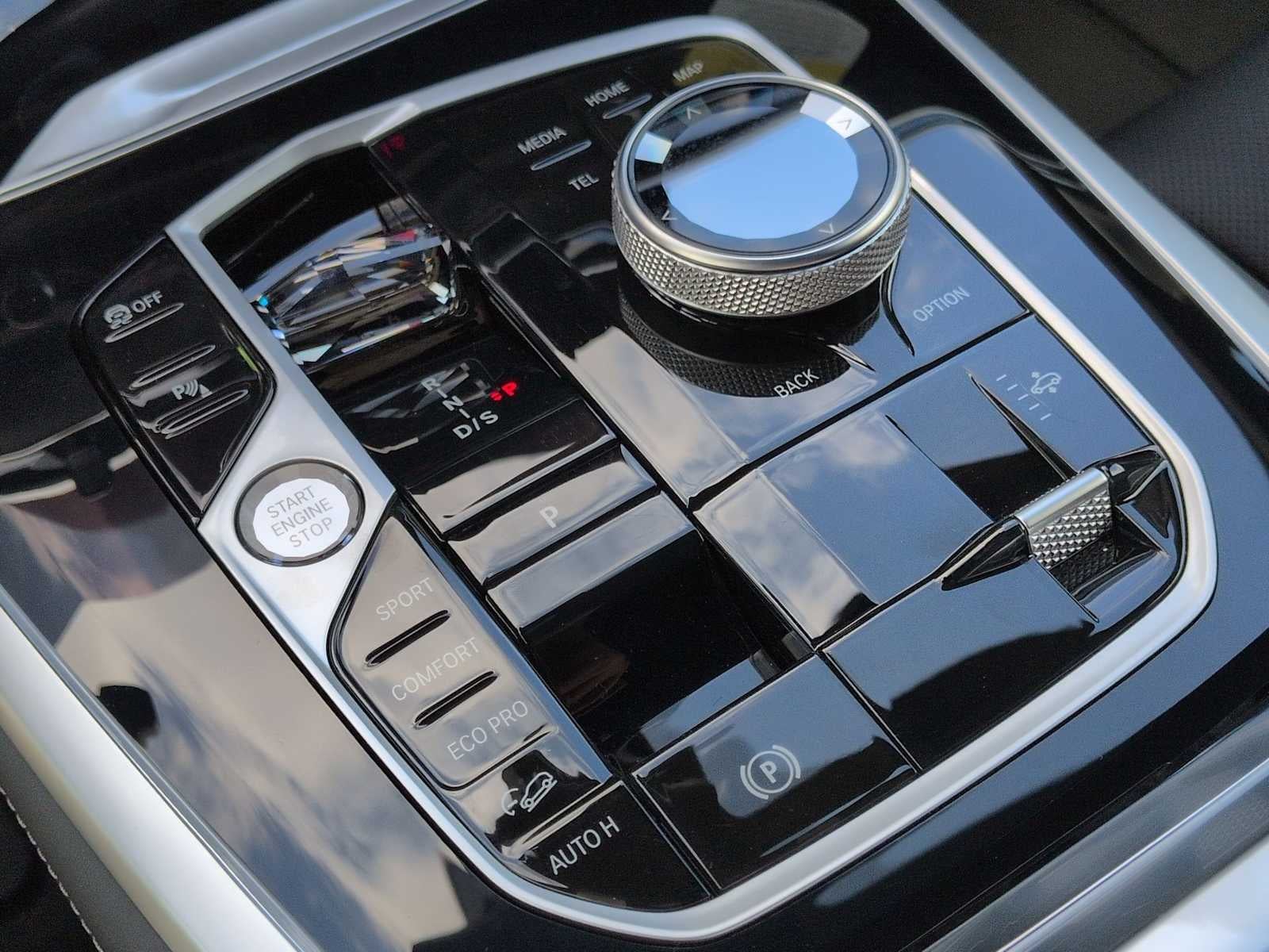 2027 BMW X7 M60i