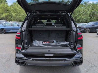 2027 BMW X7 M60i