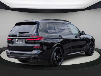 2027 BMW X7 M60i