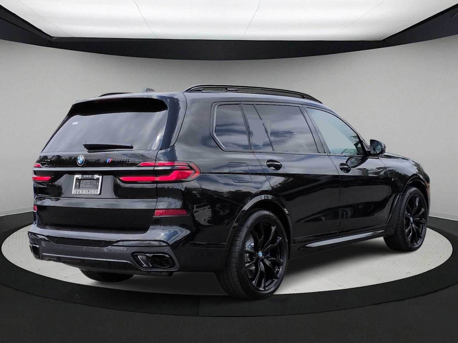 2027 BMW X7 M60i
