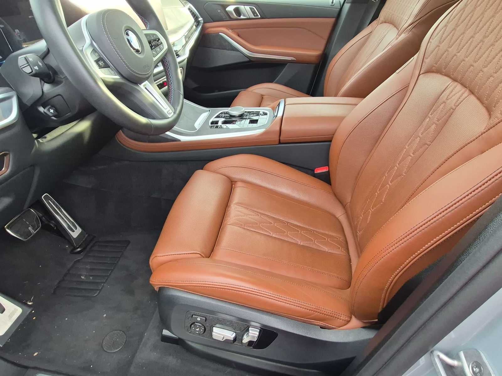 BMW X7 M60i 2025